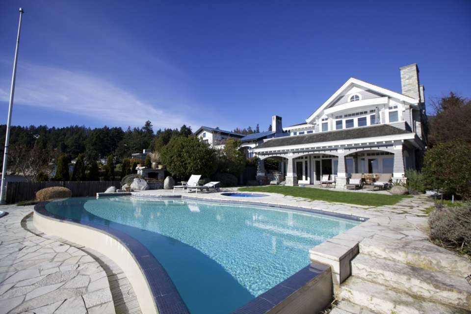West Van Mansion, Beachfront with Pool