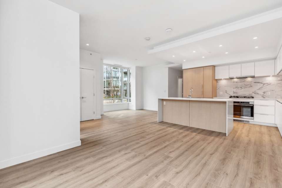 Unfurnished Elite Living At The Apex