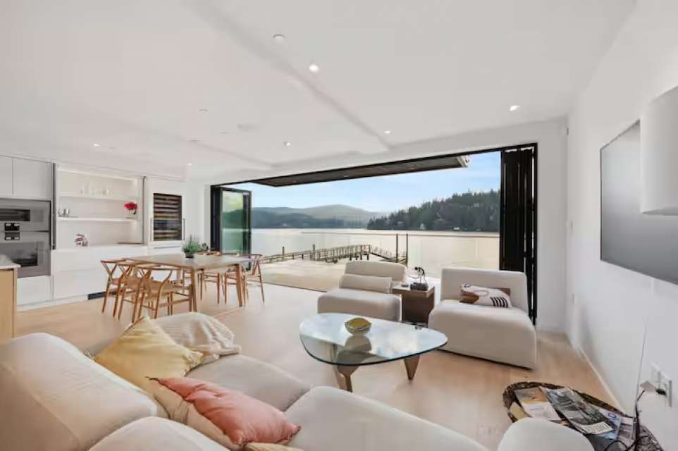 Deep Cove Waterfront Retreat