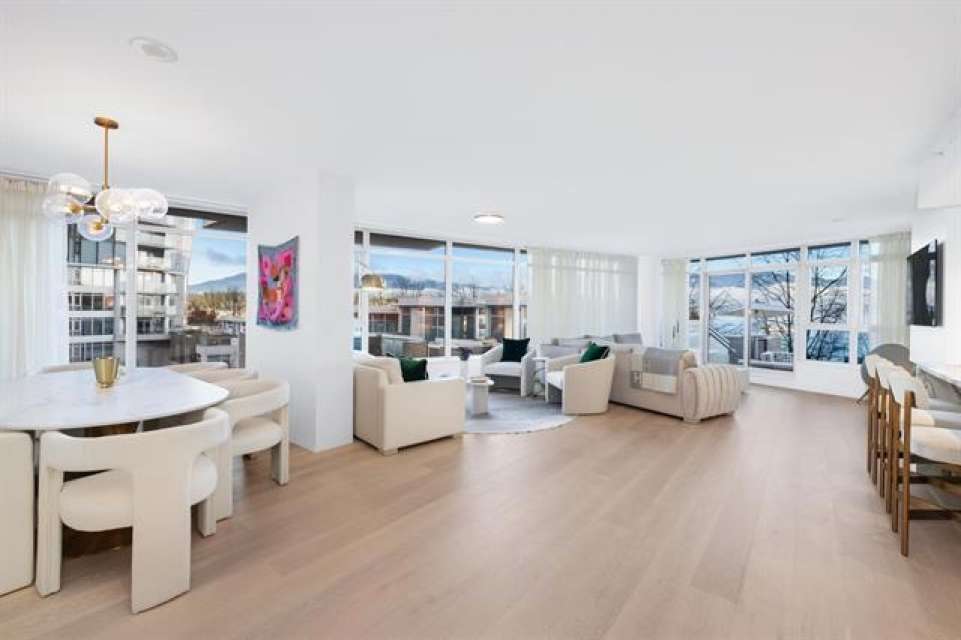 Refined Condo At The Carina With Mountain Views