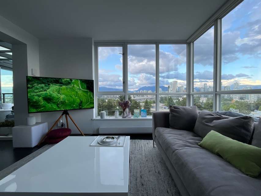 Furnished 2 Bed + Den with Breathtaking Cityscape Views