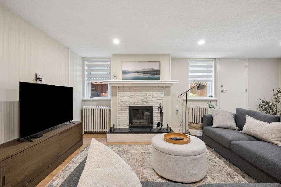 Spacious Newly Renovated 2 Bed / 2 Bath Furnished Suite in Hastings Sunrise