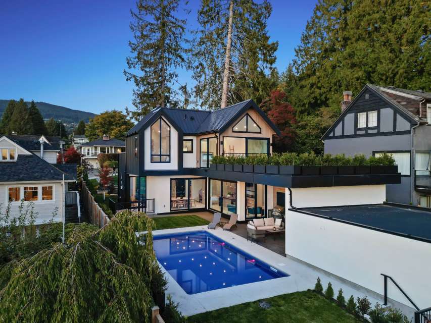 Unfurnished Exceptional Designer Home in the Heart of Ambleside