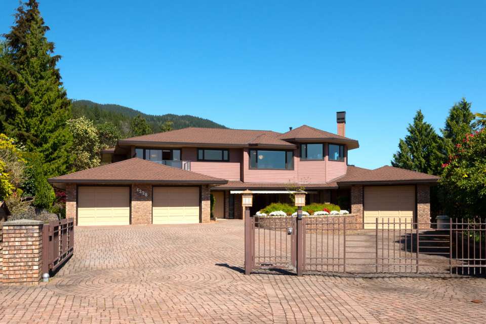 Unfurnished Rockridge Home with Indoor Pool