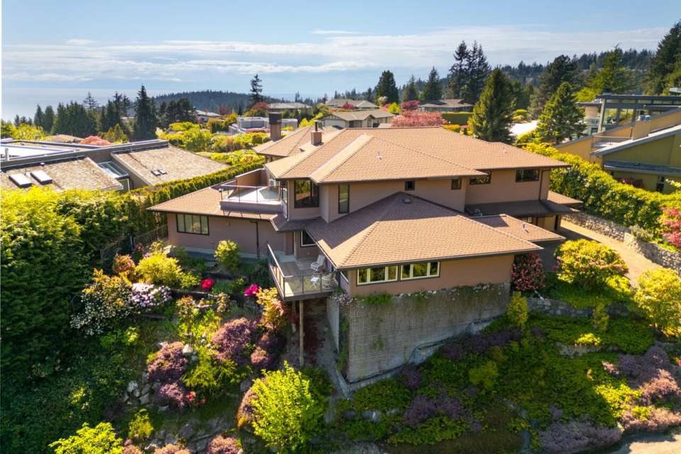 Unfurnished Rockridge Home with Indoor Pool
