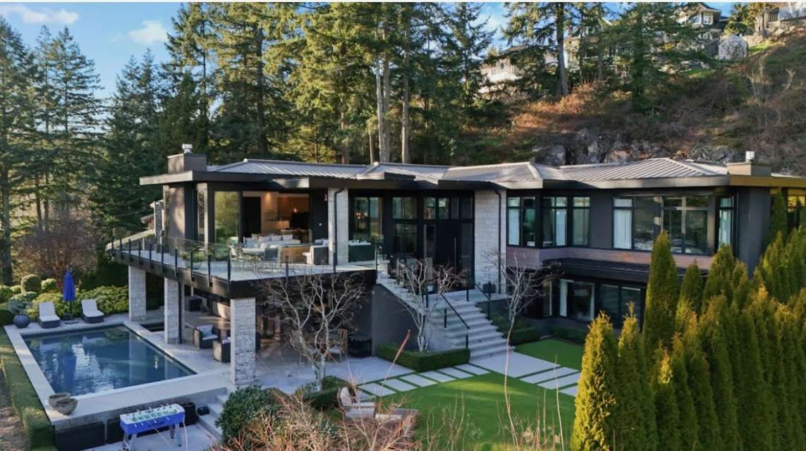 Exceptional West Vancouver Estate With Ocean Views